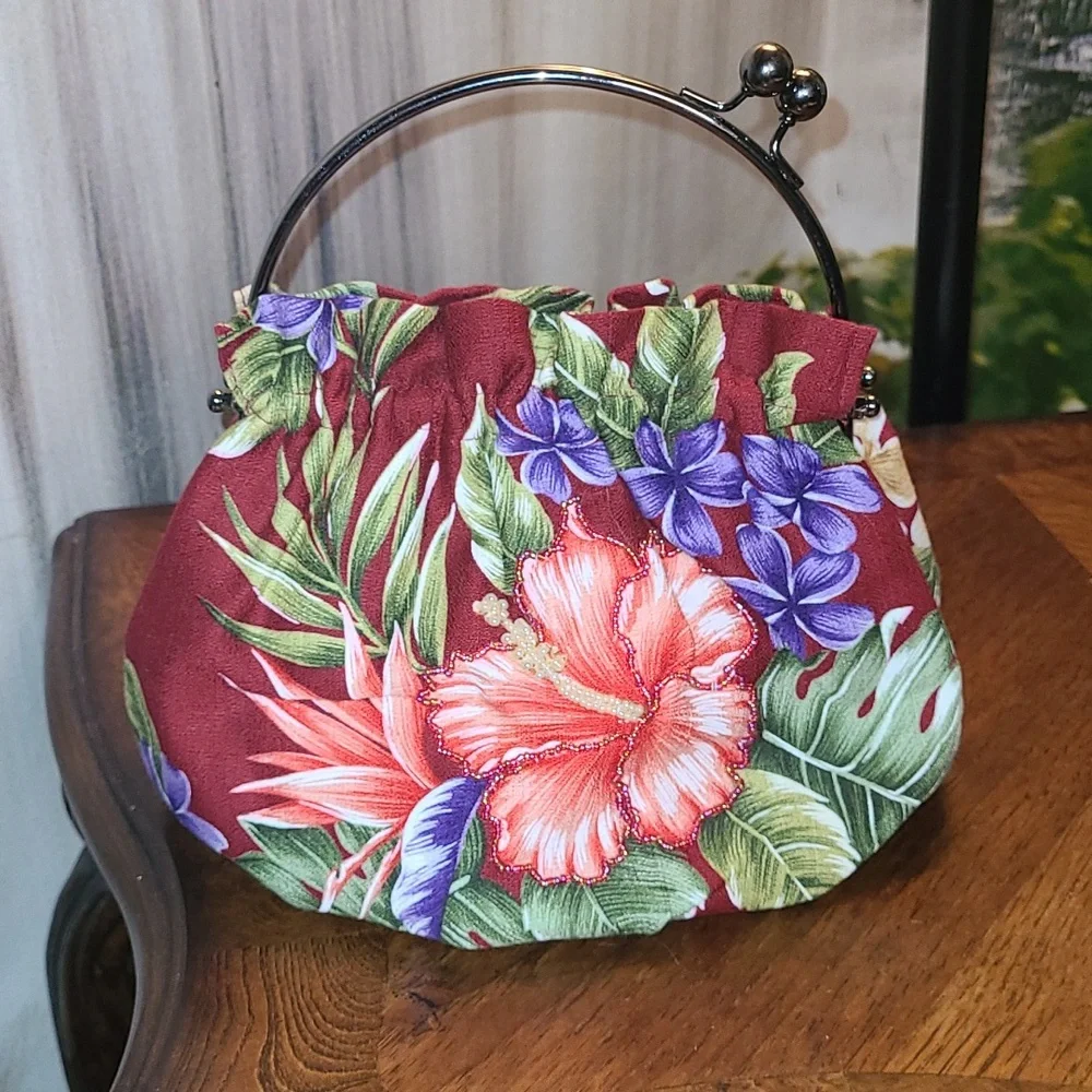 Ky's unique vintage Hawaiian bright beaded hibiscus floral clutch hand bag